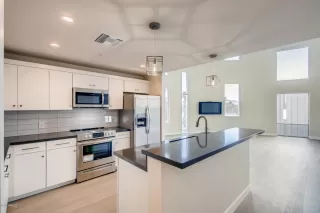 Photo #5: 6035586 Listing 