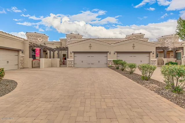 MLS: 6035840 Condo For Sale