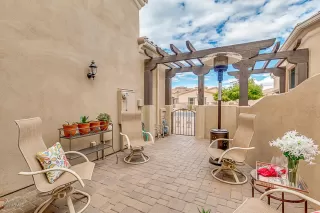 Photo #6: 6035840 Listing