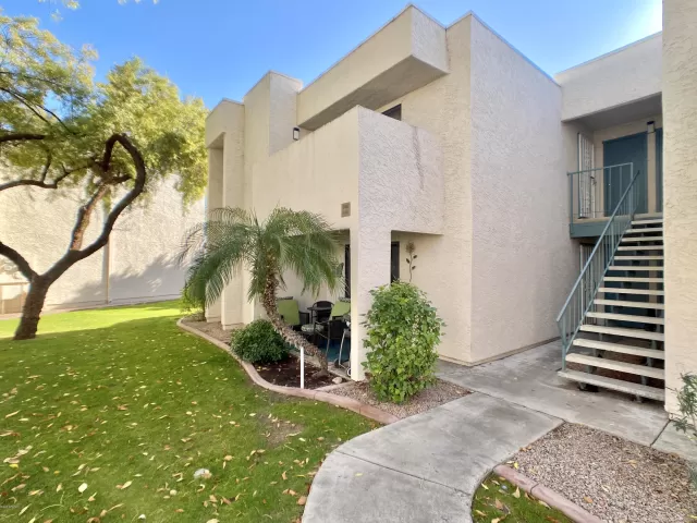 MLS: 6035844 Condo For Sale