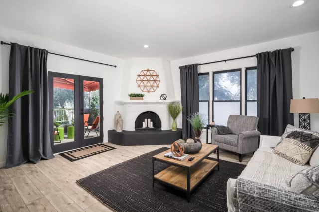 MLS: 6035847 Condo For Sale