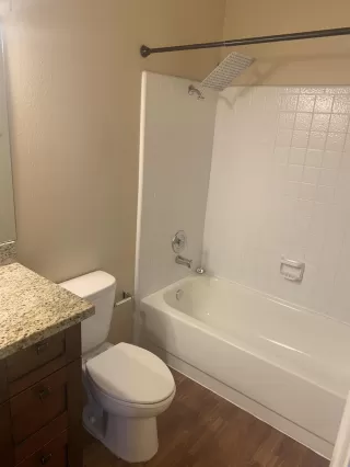 Photo #6: 6035886 Listing