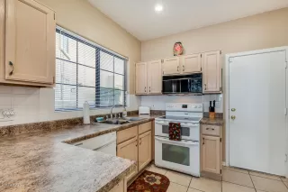 Photo #6: 6035957 Listing 