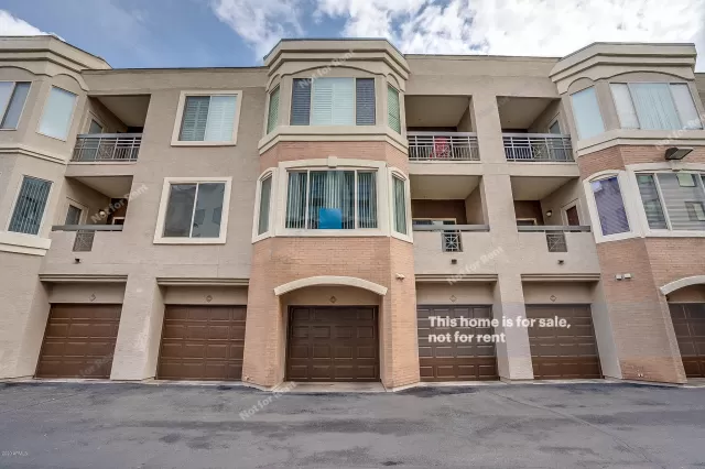 MLS: 6036157 Condo For Sale