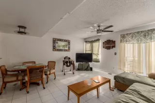 Photo #5: 6036427 Listing