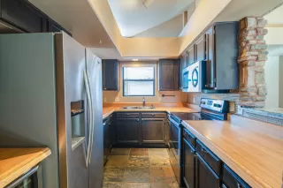 Photo #2: 6036507 Listing 