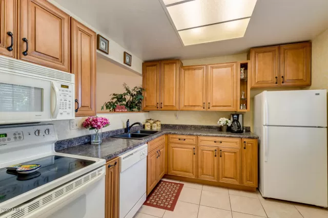 MLS: 6036659 Condo For Sale