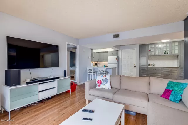 MLS: 6036911 Condo For Sale