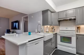 Photo #5: 6036911 Listing 