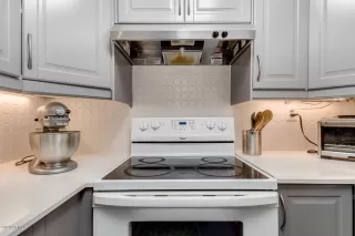 Photo #6: 6036911 Listing 