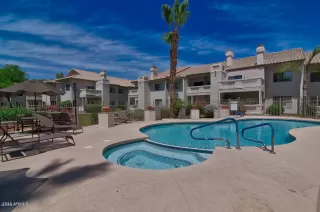 Photo #5: 6037012 Listing 