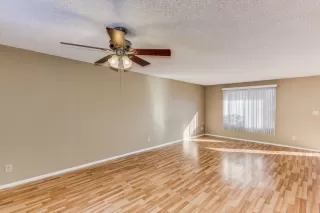 Photo #6: 6037026 Listing