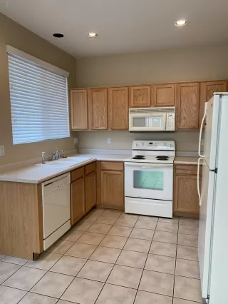 Photo #3: 6037133 Listing