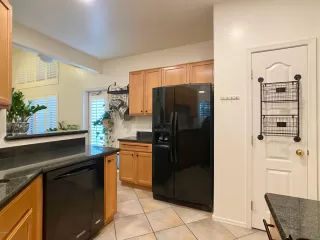 Photo #2: 6037230 Listing