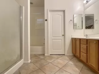 Photo #5: 6037230 Listing