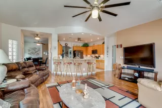 Photo #5: 6037979 Listing