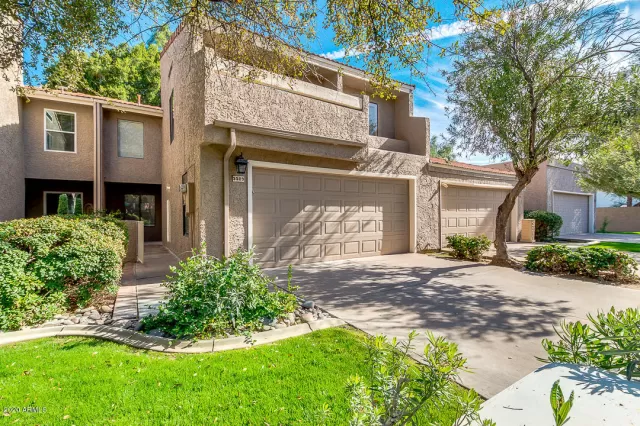 MLS: 6038012 Condo For Sale