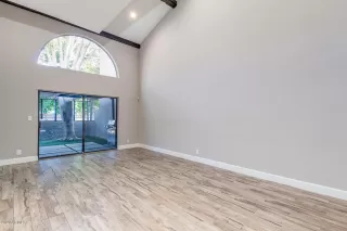 Photo #4: 6038012 Listing