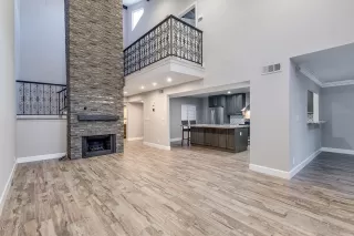 Photo #6: 6038012 Listing