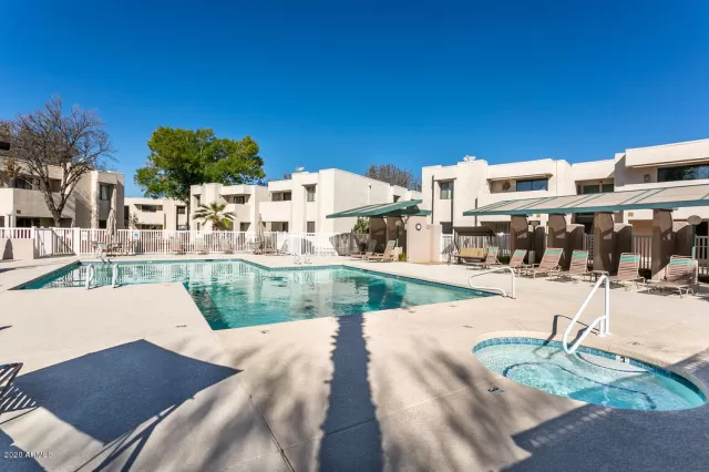 MLS: 6038106 Condo For Sale