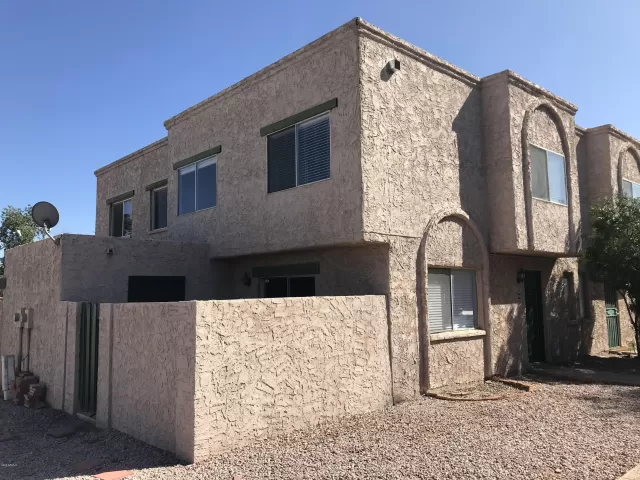 MLS: 6038494 Condo For Sale