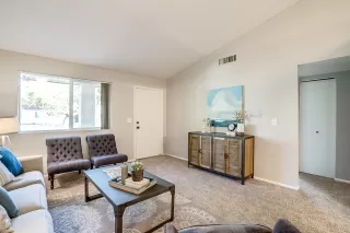 Photo #5: 6039168 Listing