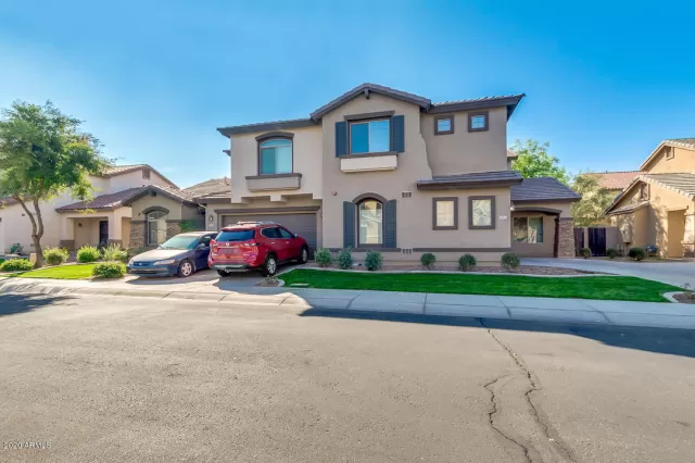 MLS: 6039321 Condo For Sale