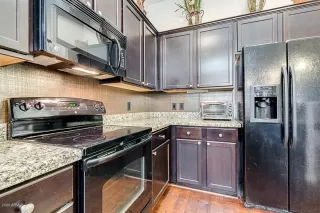 Photo #5: 6039413 Listing