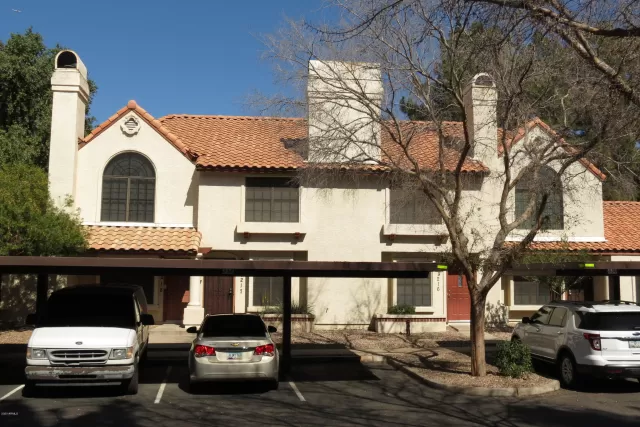 MLS: 6039502 Condo For Sale