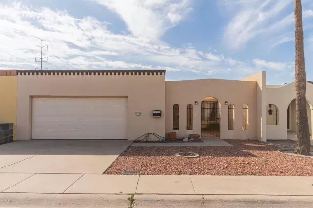 MLS: 6039692 Condo For Sale