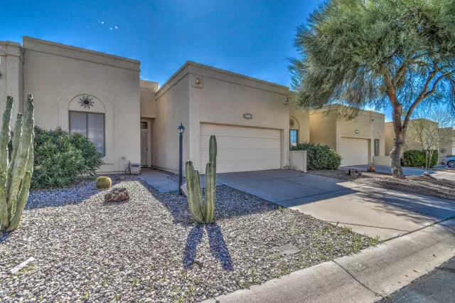 MLS: 6039698 Condo For Sale