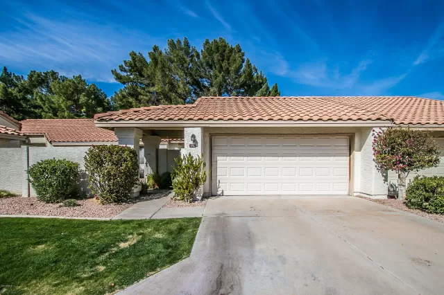 MLS: 6039744 Condo For Sale