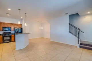 Photo #5: 6039747 Listing