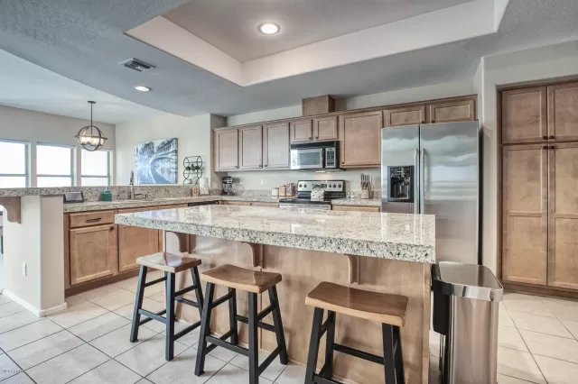 MLS: 6039787 Condo For Sale