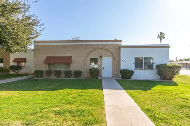 MLS: 6039950 Condo For Sale