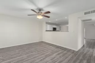 Photo #4: 6039950 Listing