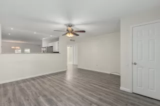 Photo #5: 6039950 Listing