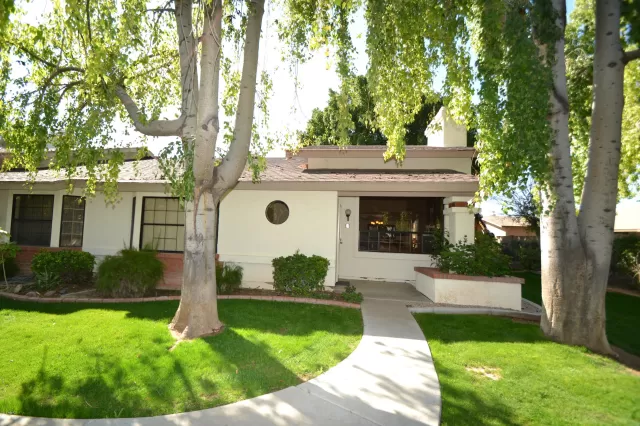 MLS: 6040055 Condo For Sale