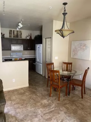 Photo #6: 6040075 Listing