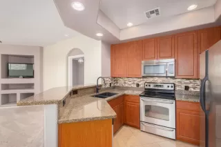 Photo #4: 6040127 Listing