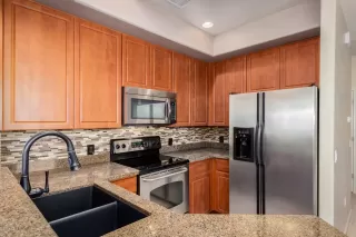 Photo #6: 6040127 Listing