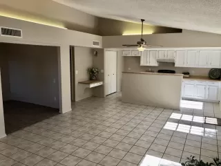 Photo #6: 6040304 Listing