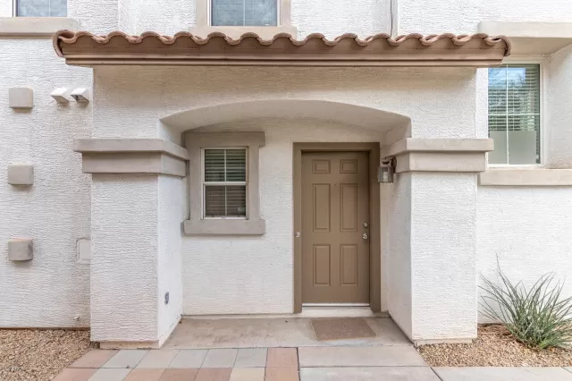 MLS: 6040361 Condo For Sale