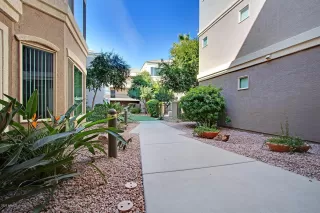 Photo #1: 6040465 Listing