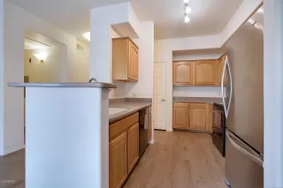 Photo #5: 6040465 Listing