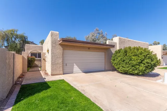 MLS: 6040550 Condo For Sale