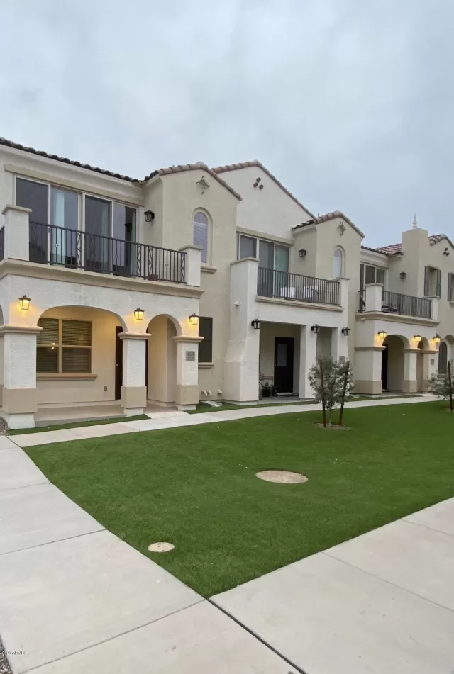 MLS: 6040608 Condo For Sale