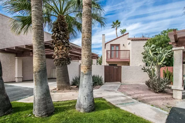 MLS: 6040661 Condo For Sale