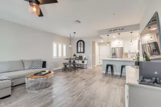 Photo #1: 6040935 Listing