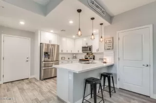 Photo #3: 6040935 Listing